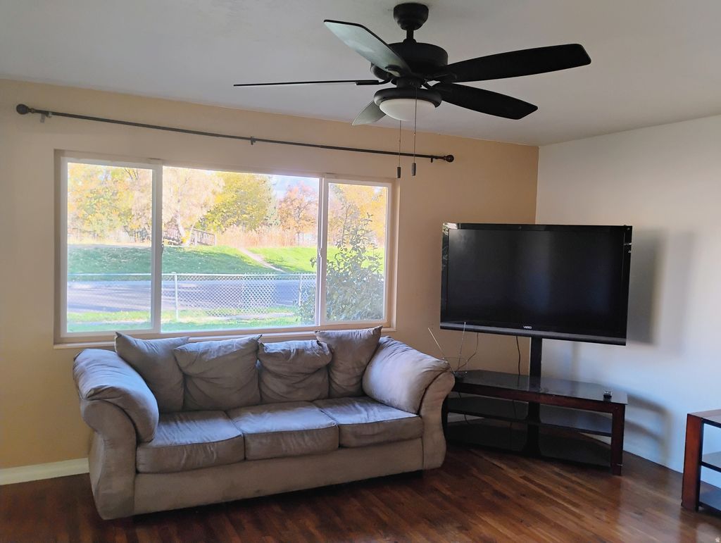 Photo of 1601 W 800 N, Salt Lake City, UT 84116 (MLS # 2122238)