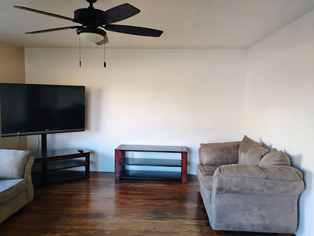 Photo of 1601 W 800 N, Salt Lake City, UT 84116 (MLS # 2122238)