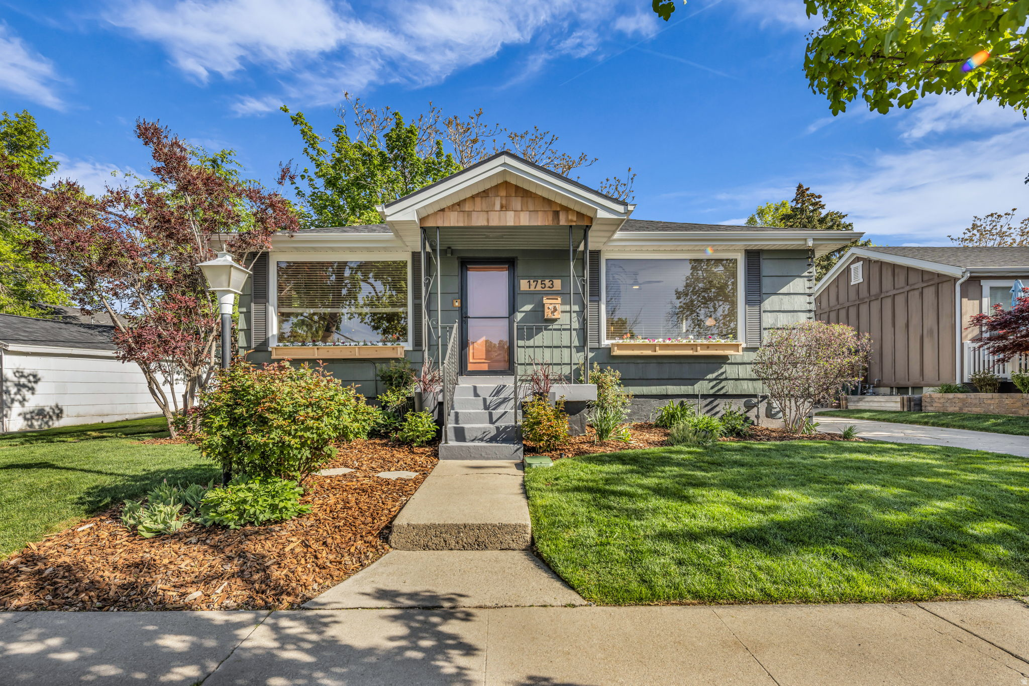 BELVIEW GARDENS SUB - Residential