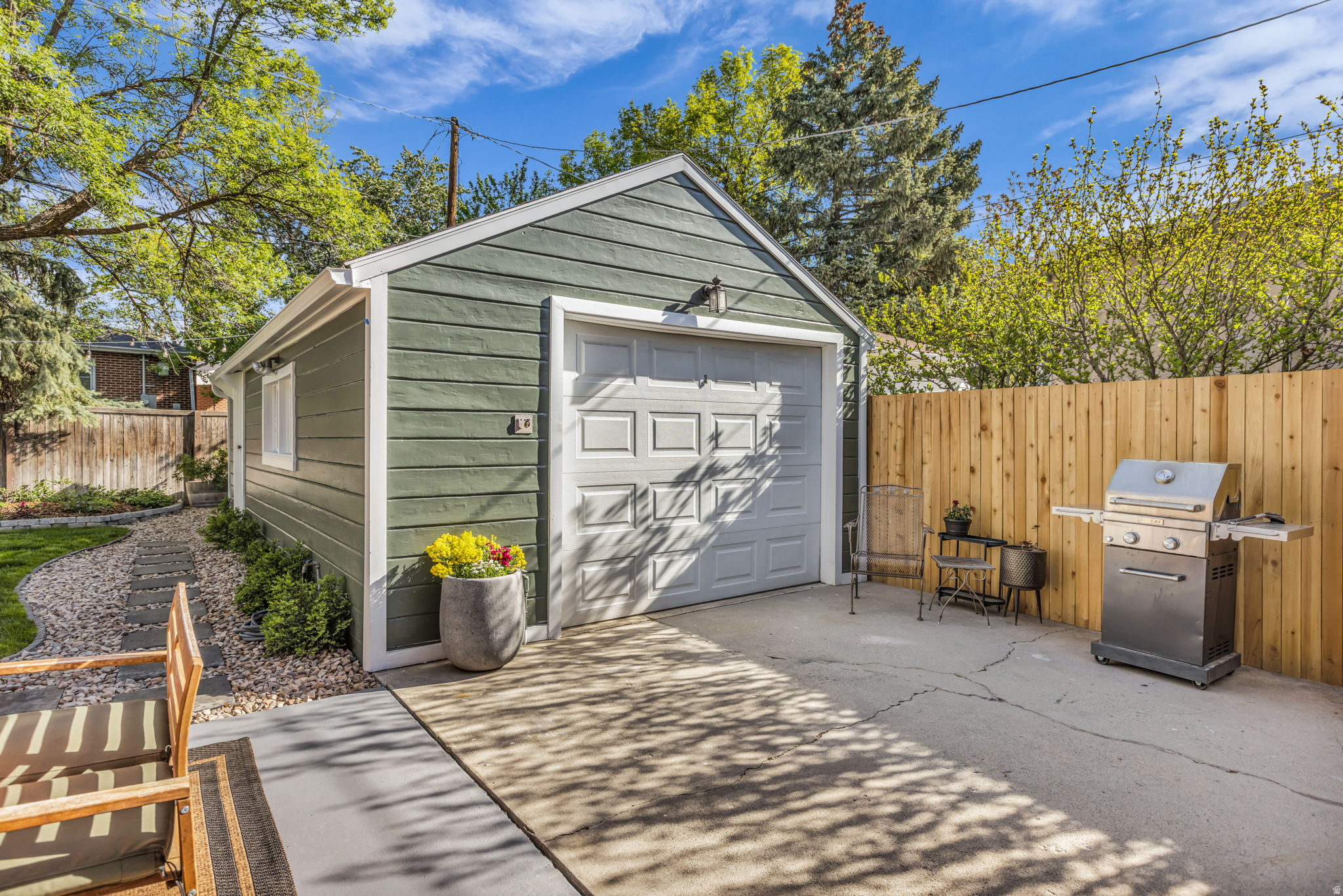 BELVIEW GARDENS SUB - Residential