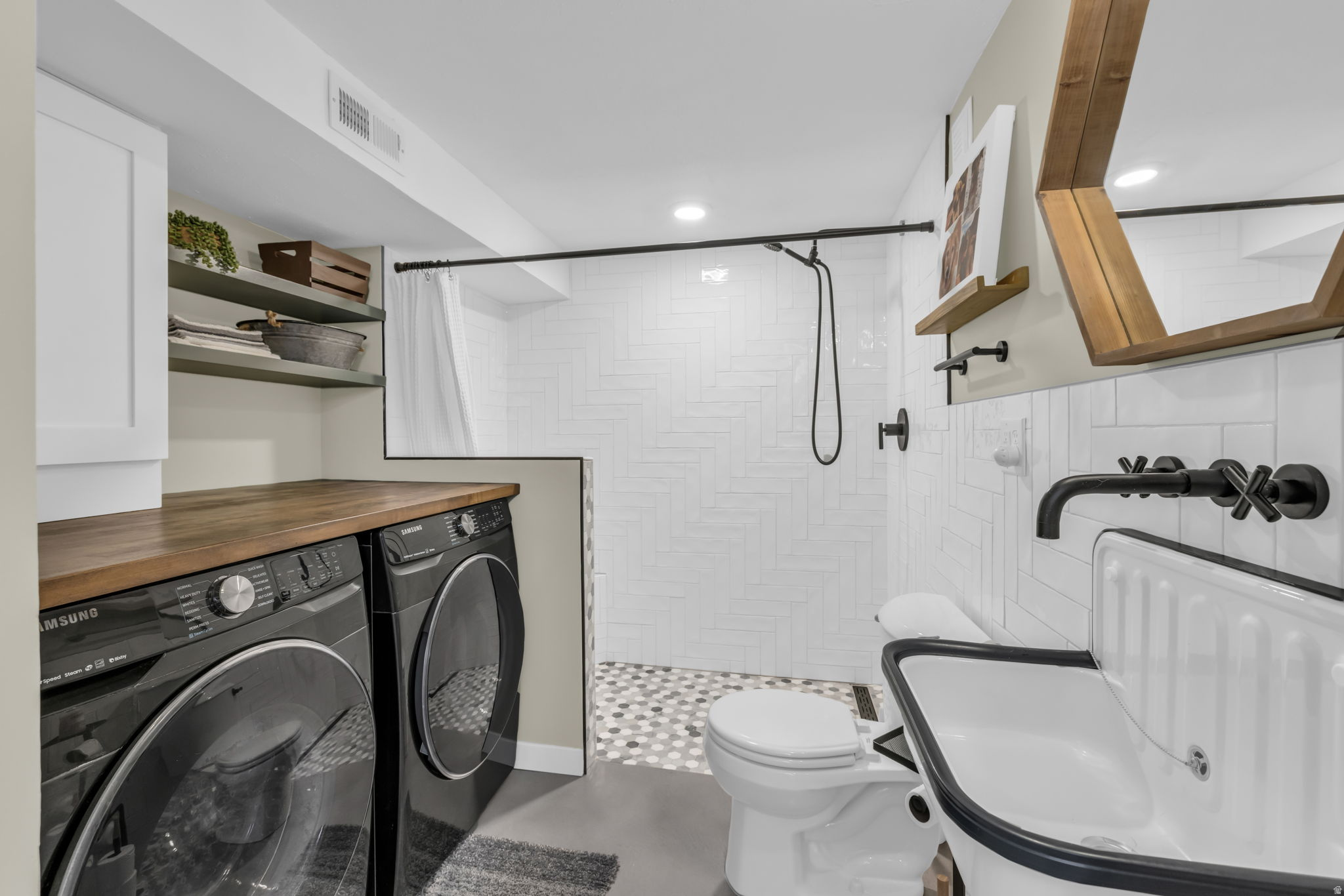 BELVIEW GARDENS SUB - Residential