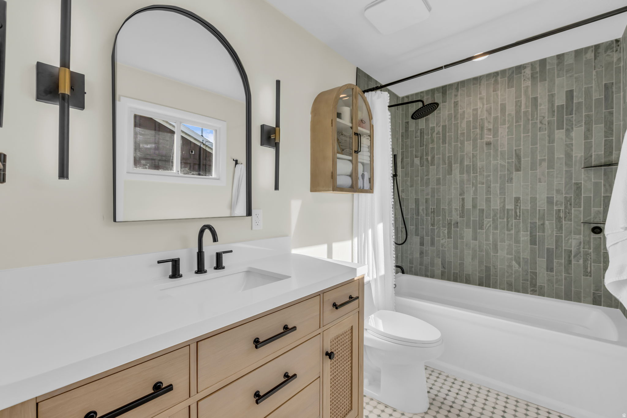 BELVIEW GARDENS SUB - Residential