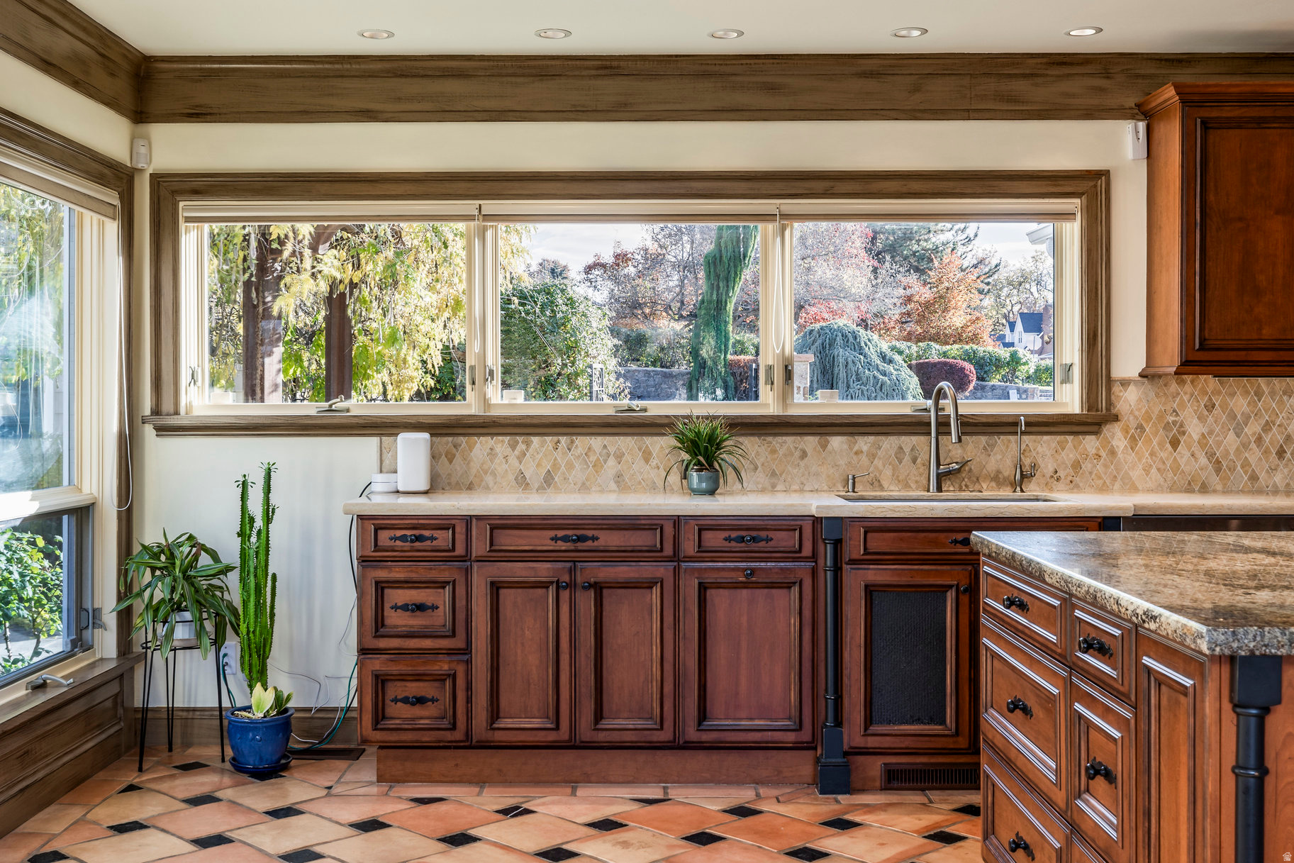 OAK CREST PARK ADDITION - Residential