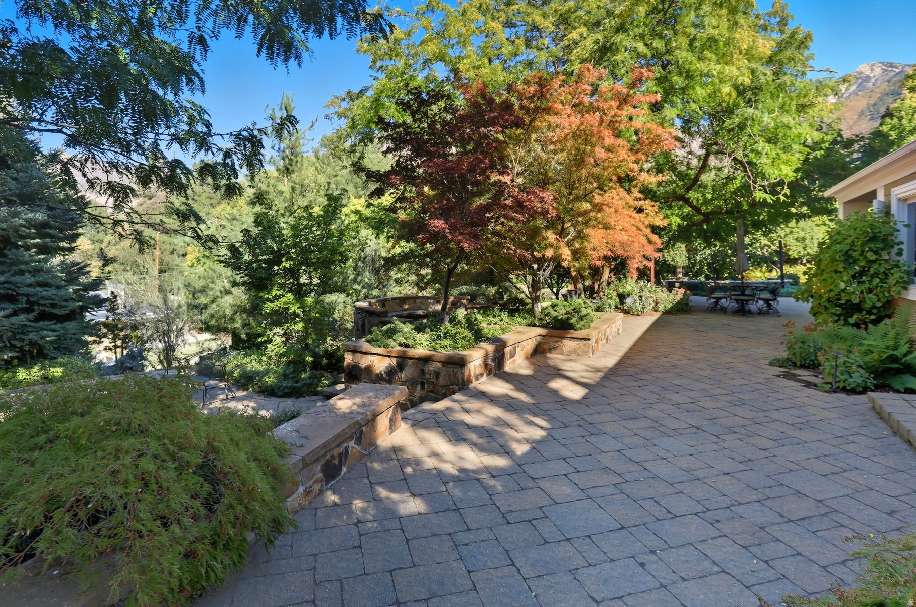 OAK CREST PARK ADDITION - Residential