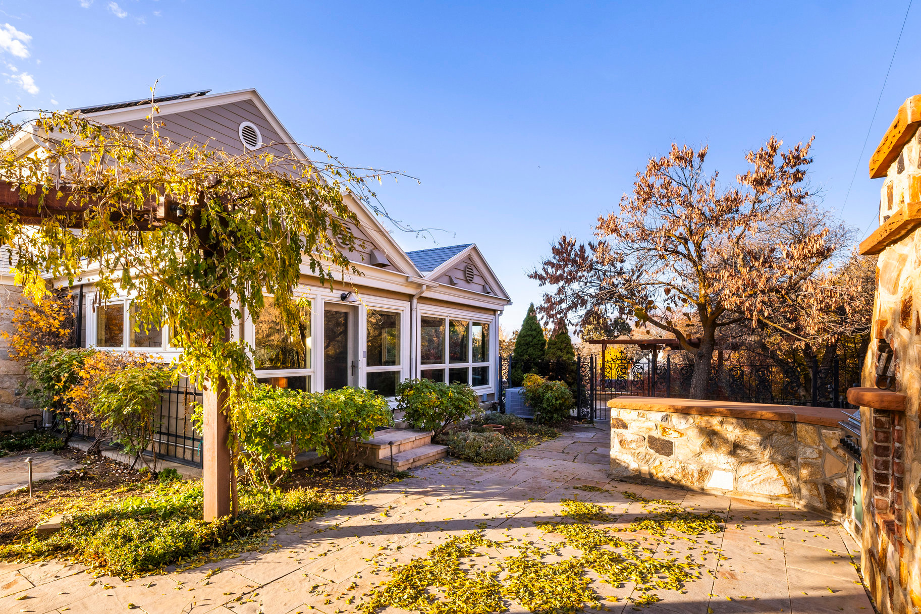 OAK CREST PARK ADDITION - Residential