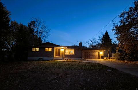 Tiny photo for 275 S 100 E, Salem, UT 84653 (MLS # 2122835)