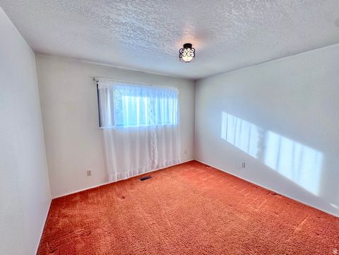 Tiny photo for 275 S 100 E, Salem, UT 84653 (MLS # 2122835)