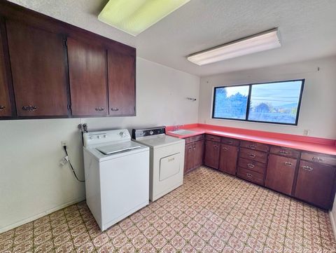 Tiny photo for 275 S 100 E, Salem, UT 84653 (MLS # 2122835)