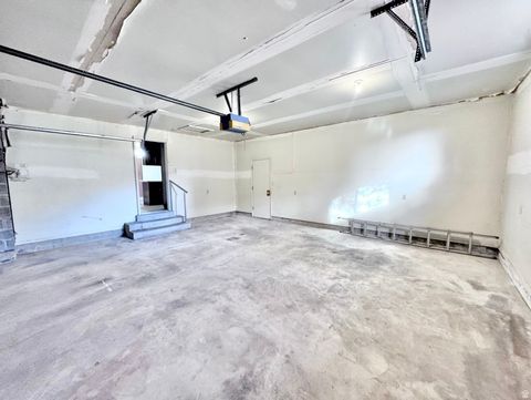 Tiny photo for 275 S 100 E, Salem, UT 84653 (MLS # 2122835)