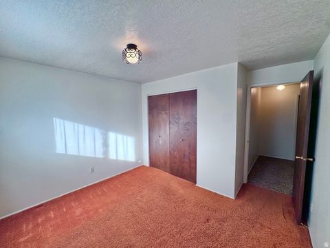 Tiny photo for 275 S 100 E, Salem, UT 84653 (MLS # 2122835)
