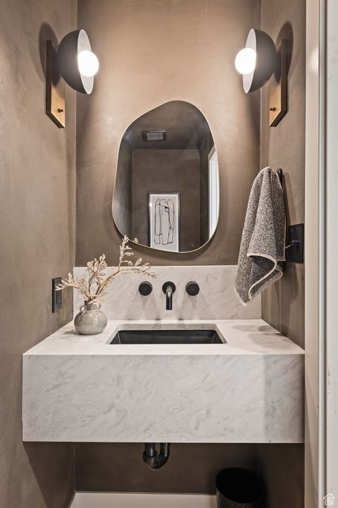 Tiny photo for 2244 S LAKELINE CIR, Salt Lake City, UT 84109 (MLS # 2108919)
