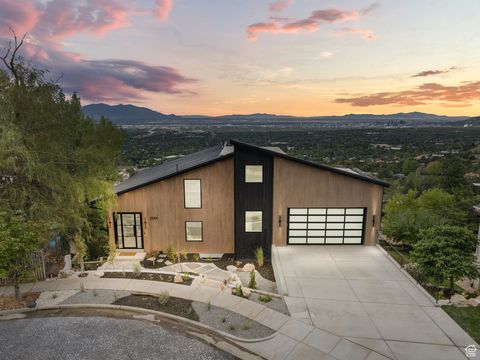 Photo of 2244 S LAKELINE CIR, Salt Lake City, UT 84109 (MLS # 2108919)