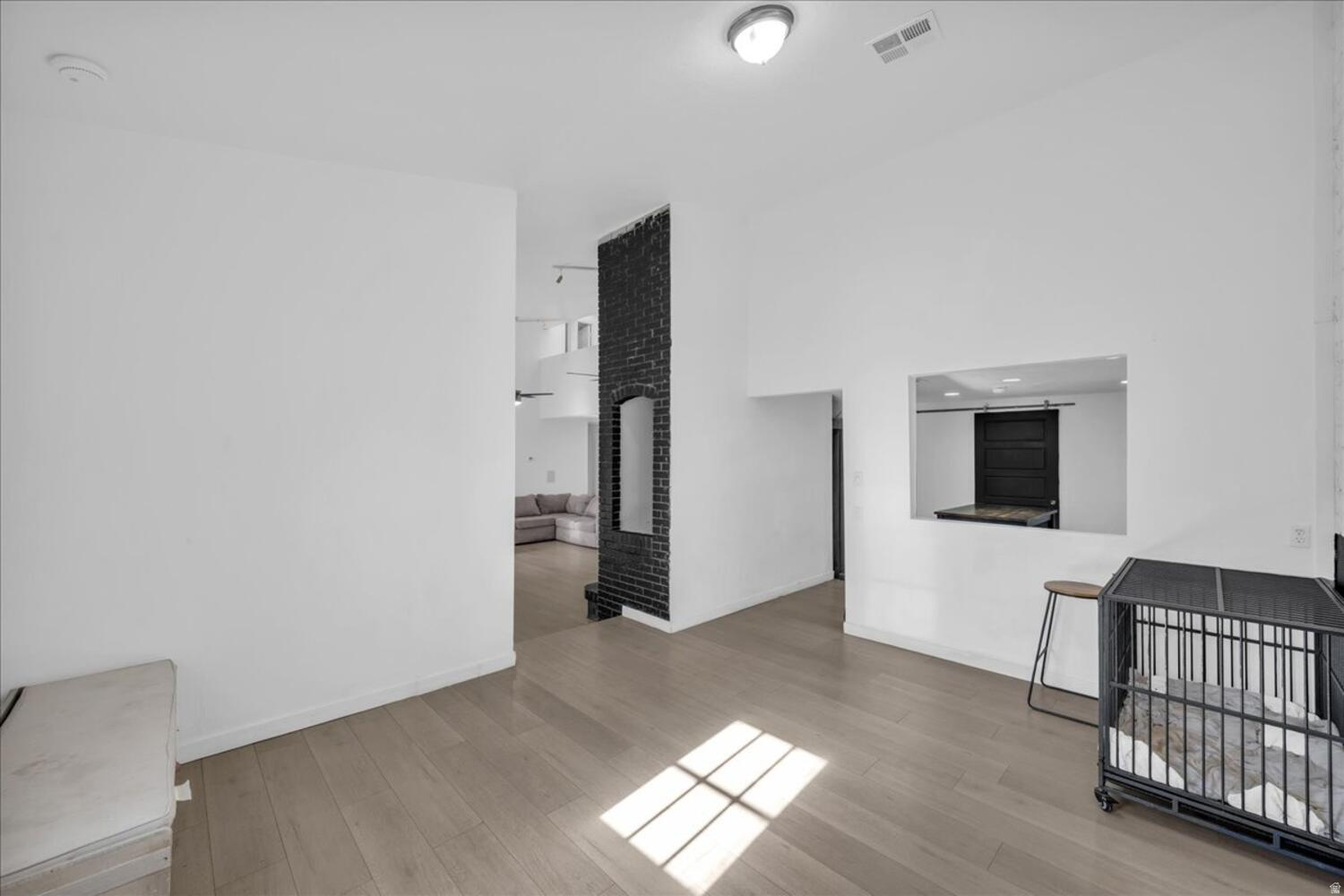 SUNSET EST B - Residential