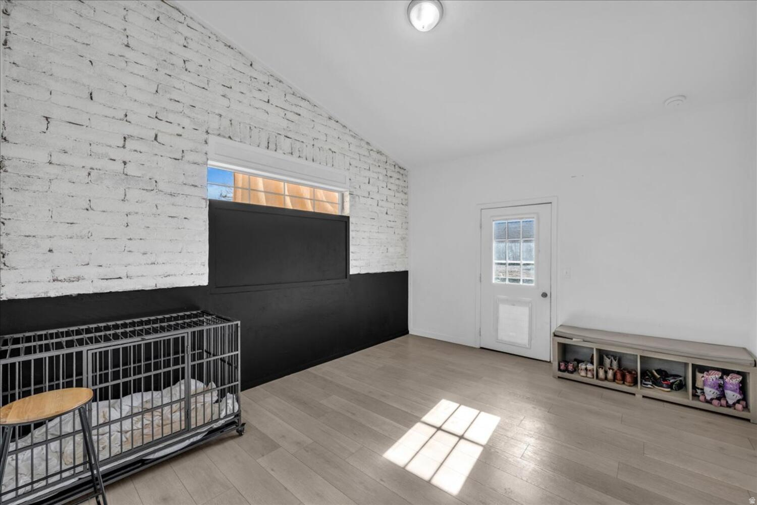 SUNSET EST B - Residential