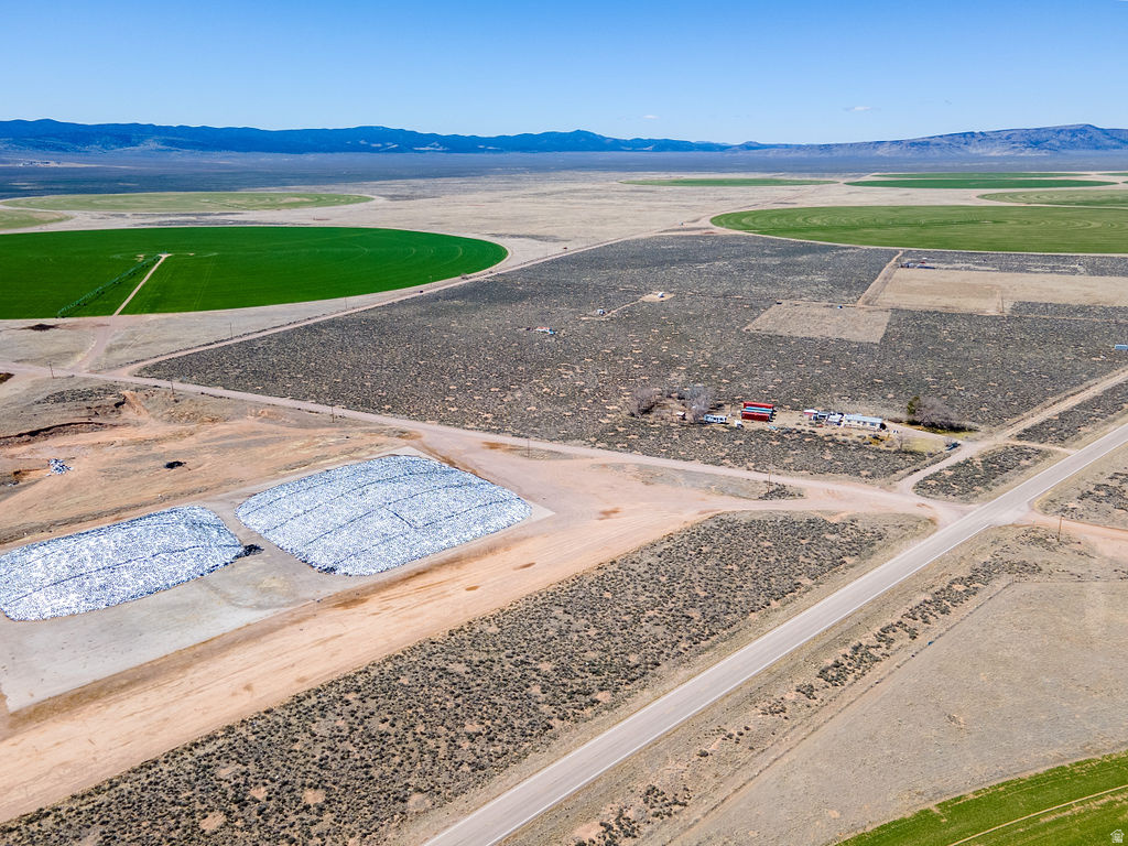 ESCALANTE VALLEY - Land