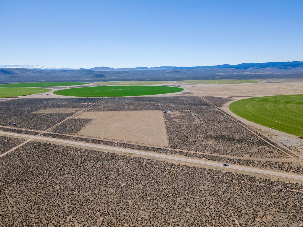 ESCALANTE VALLEY - Land