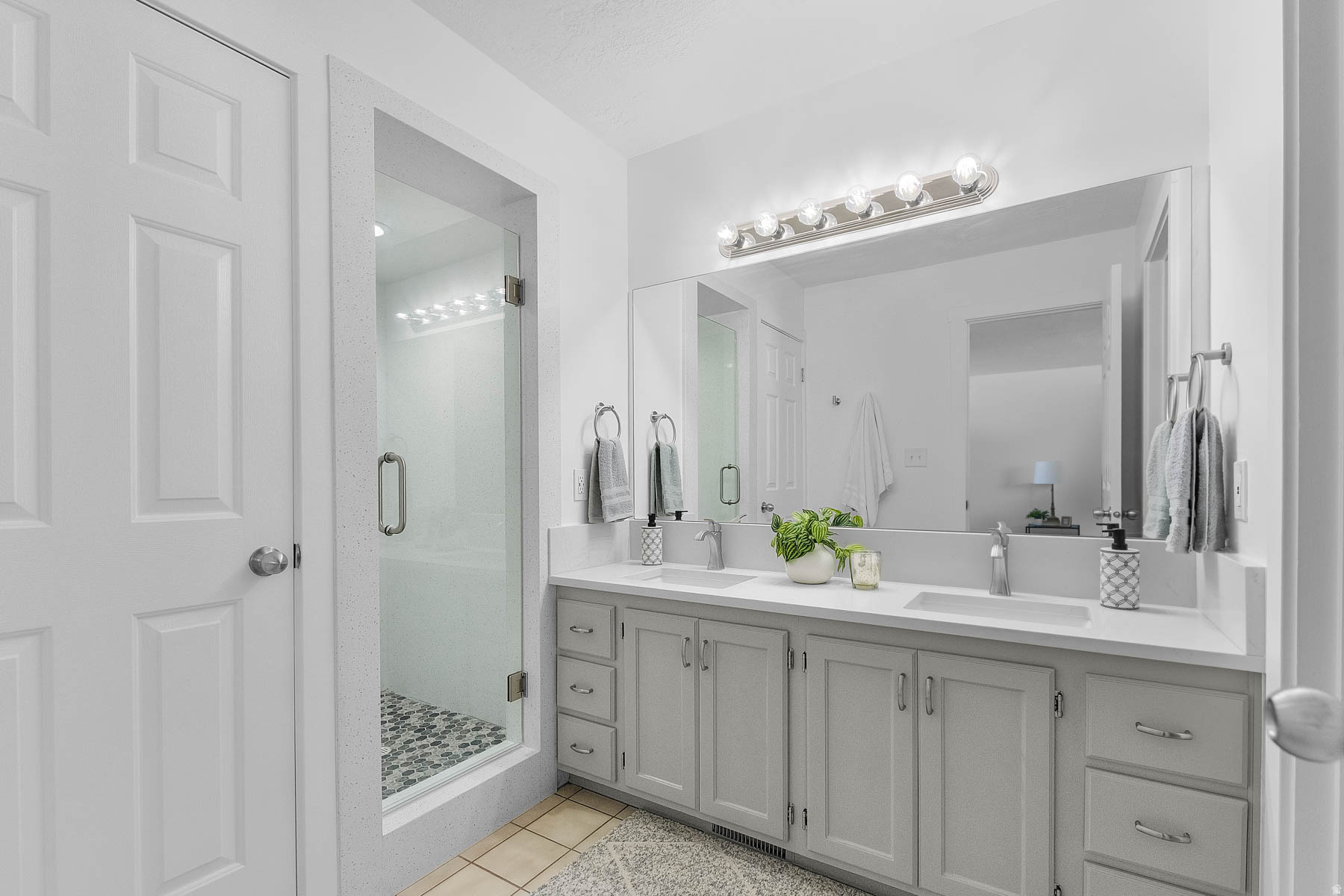 STATEN FARMS - Residential