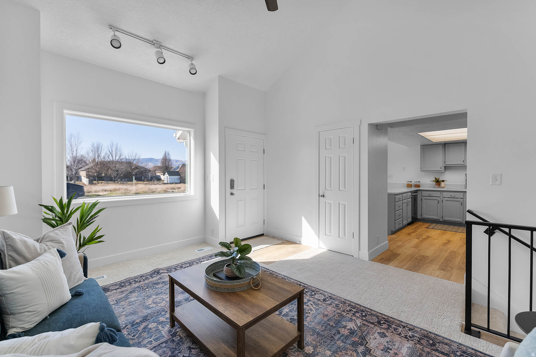 STATEN FARMS - Residential