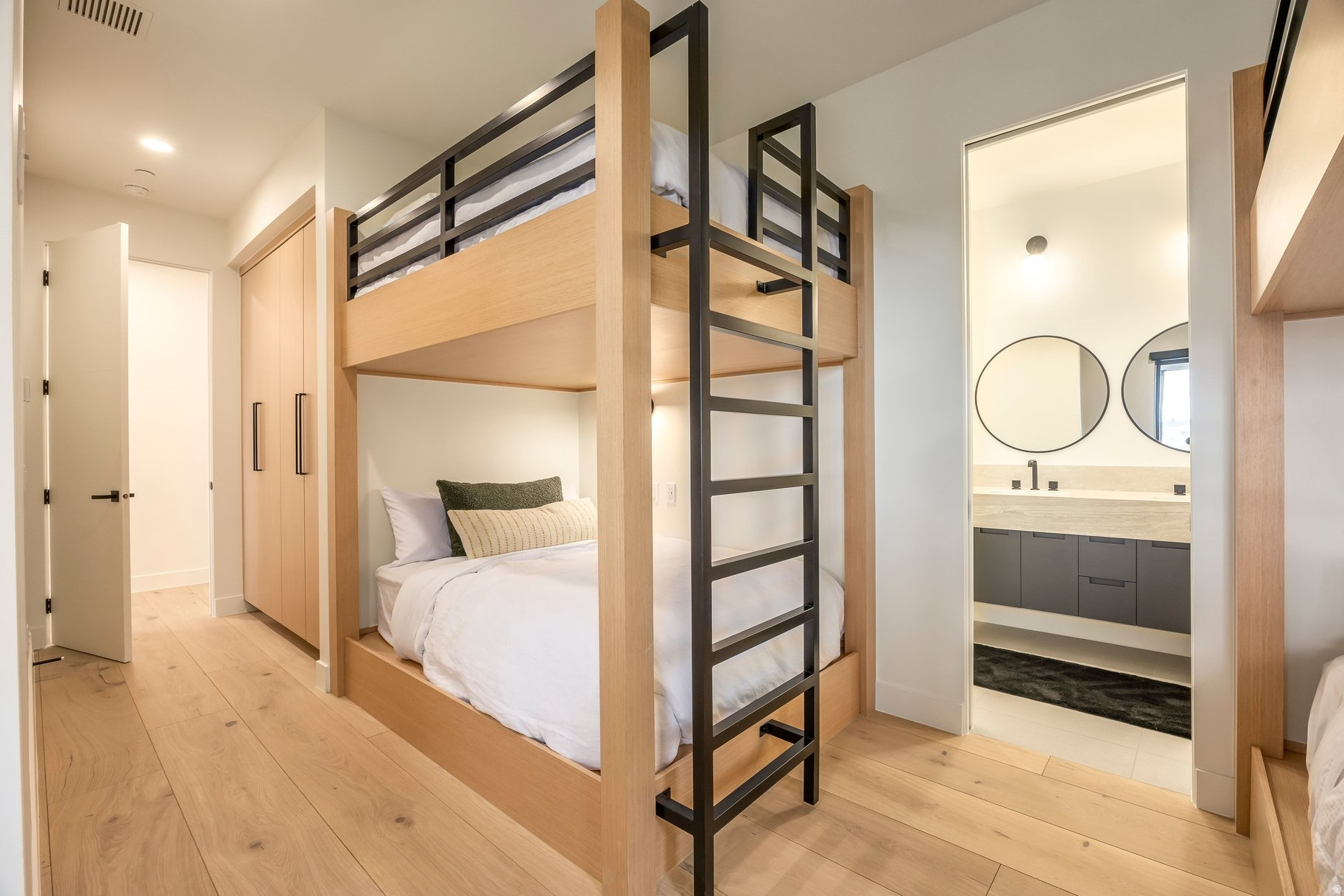 ASPEN CAMP - Residential