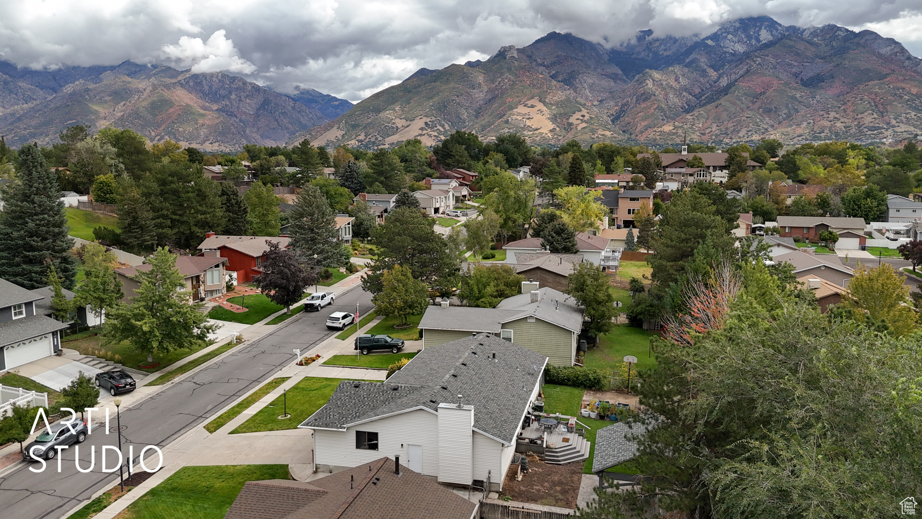 MEADOWS - Residential