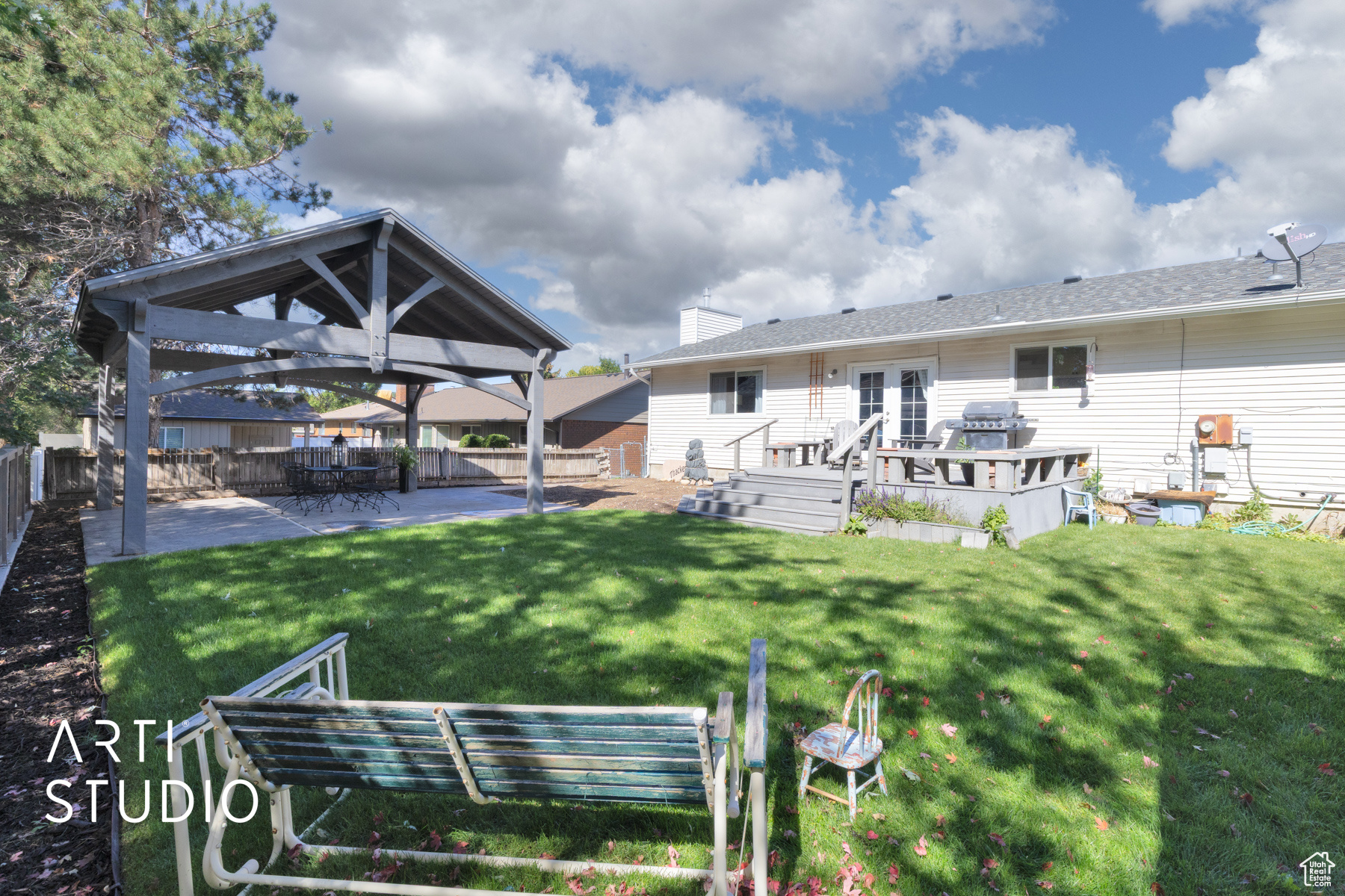 MEADOWS - Residential