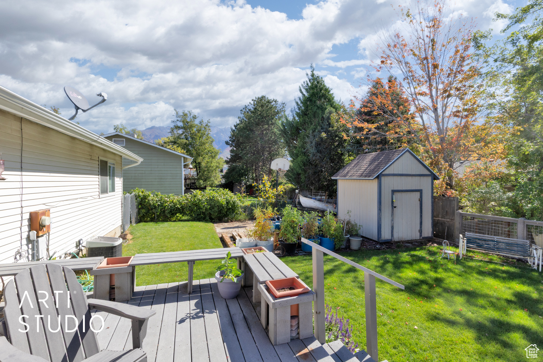MEADOWS - Residential
