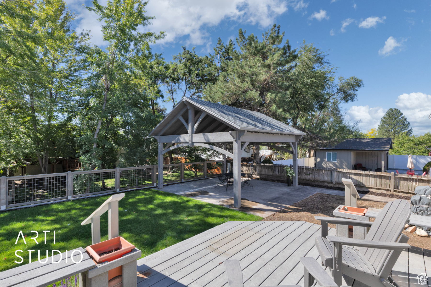 MEADOWS - Residential