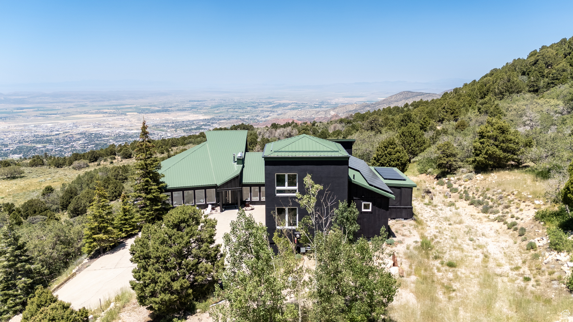 CEDAR HIGHLANDS - Residential