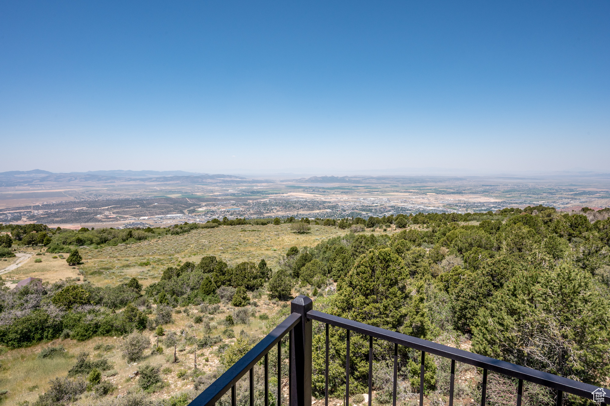 CEDAR HIGHLANDS - Residential