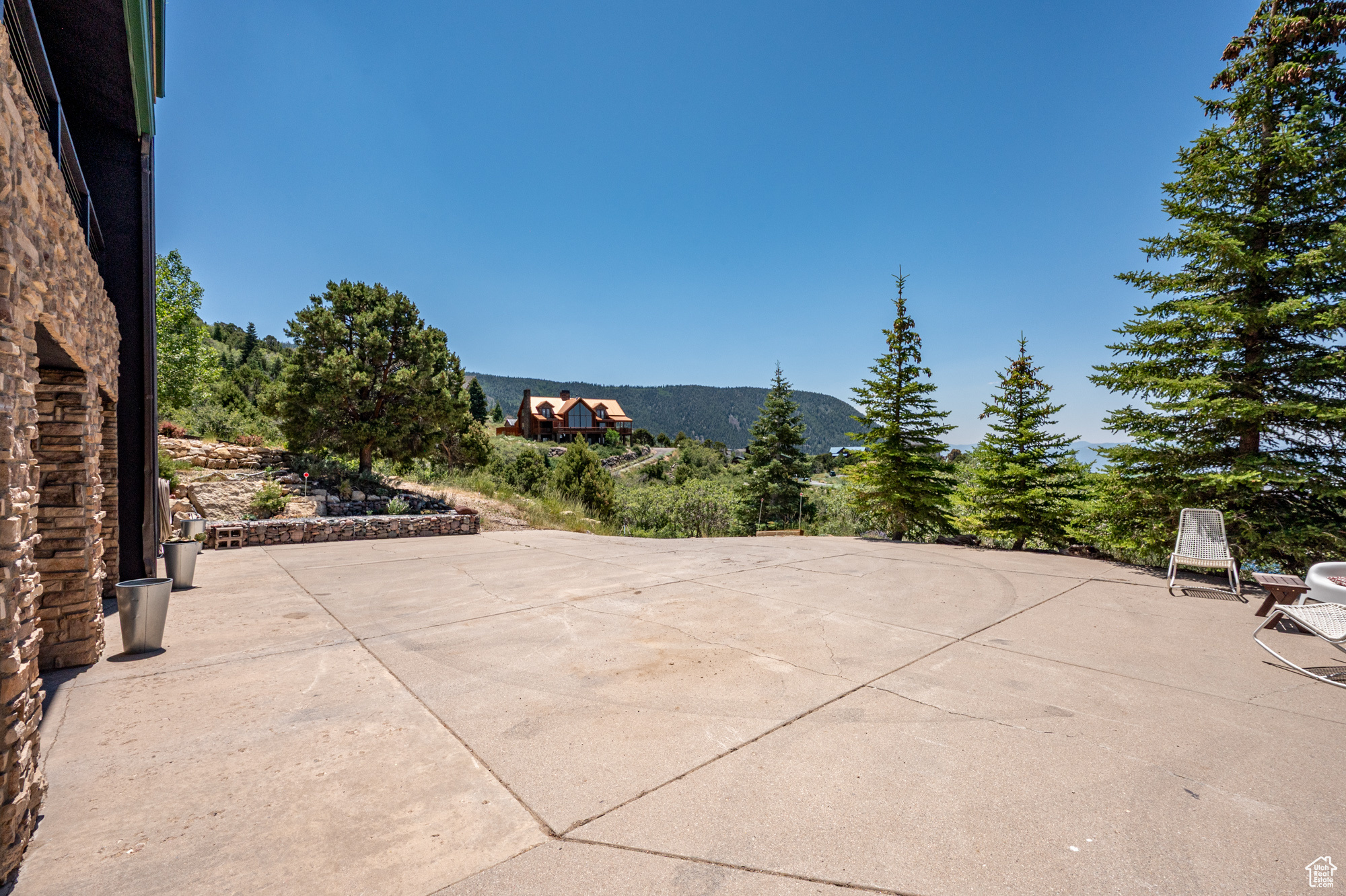 CEDAR HIGHLANDS - Residential