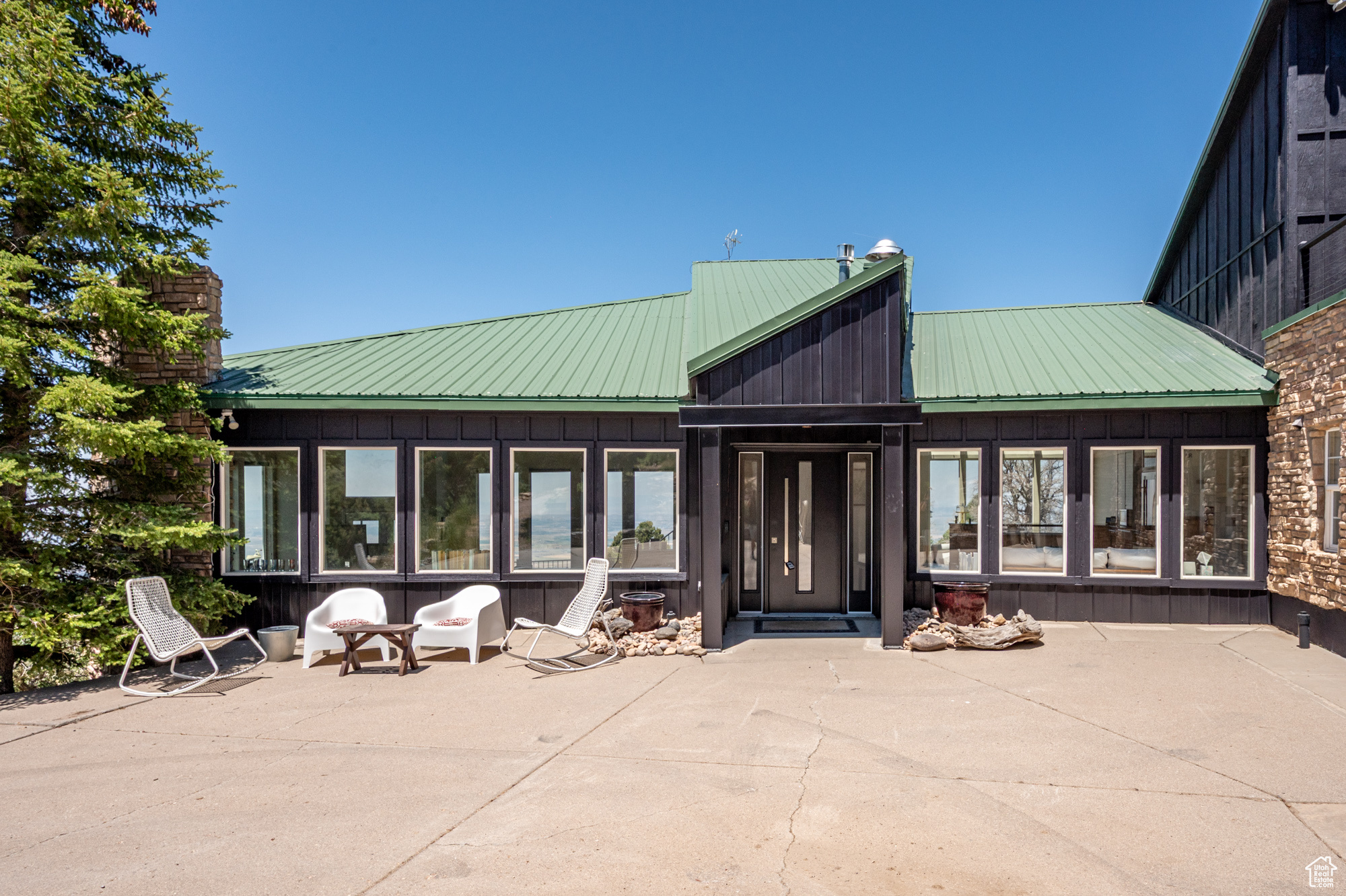 CEDAR HIGHLANDS - Residential