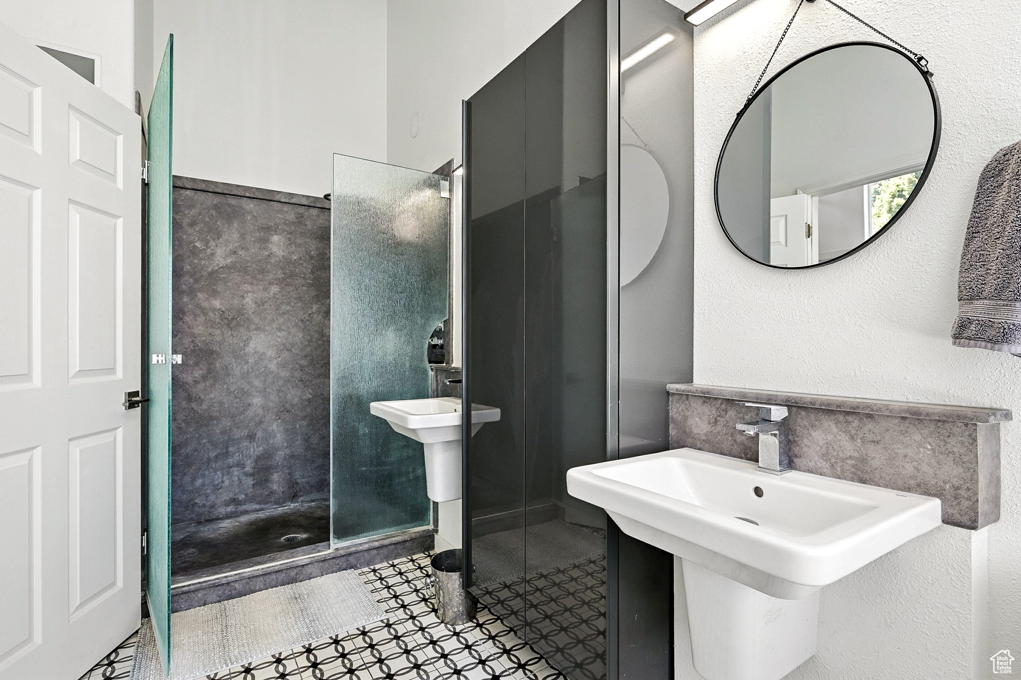 CEDAR HIGHLANDS - Residential