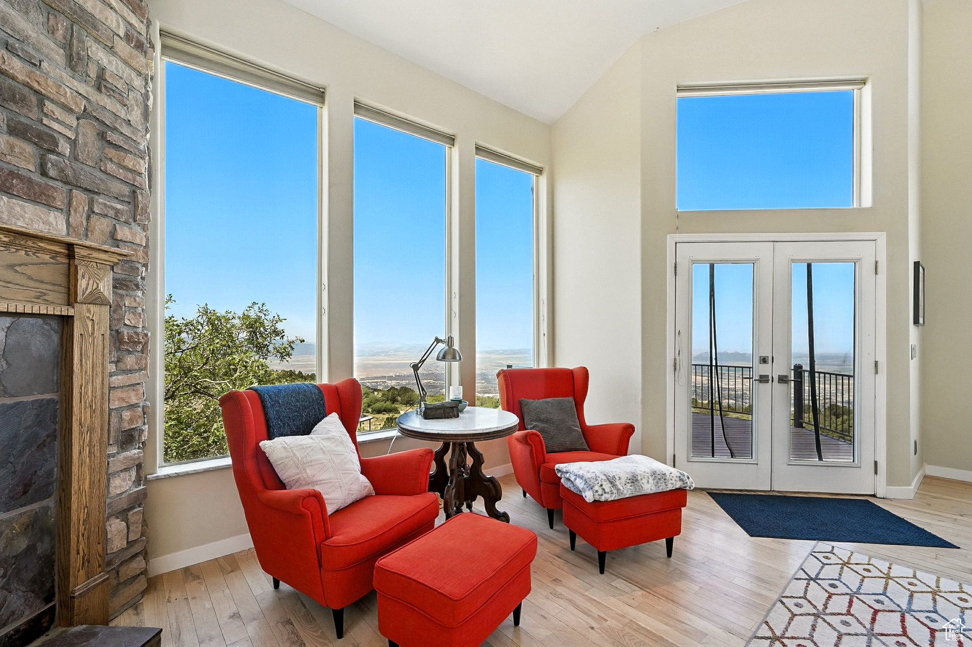 CEDAR HIGHLANDS - Residential