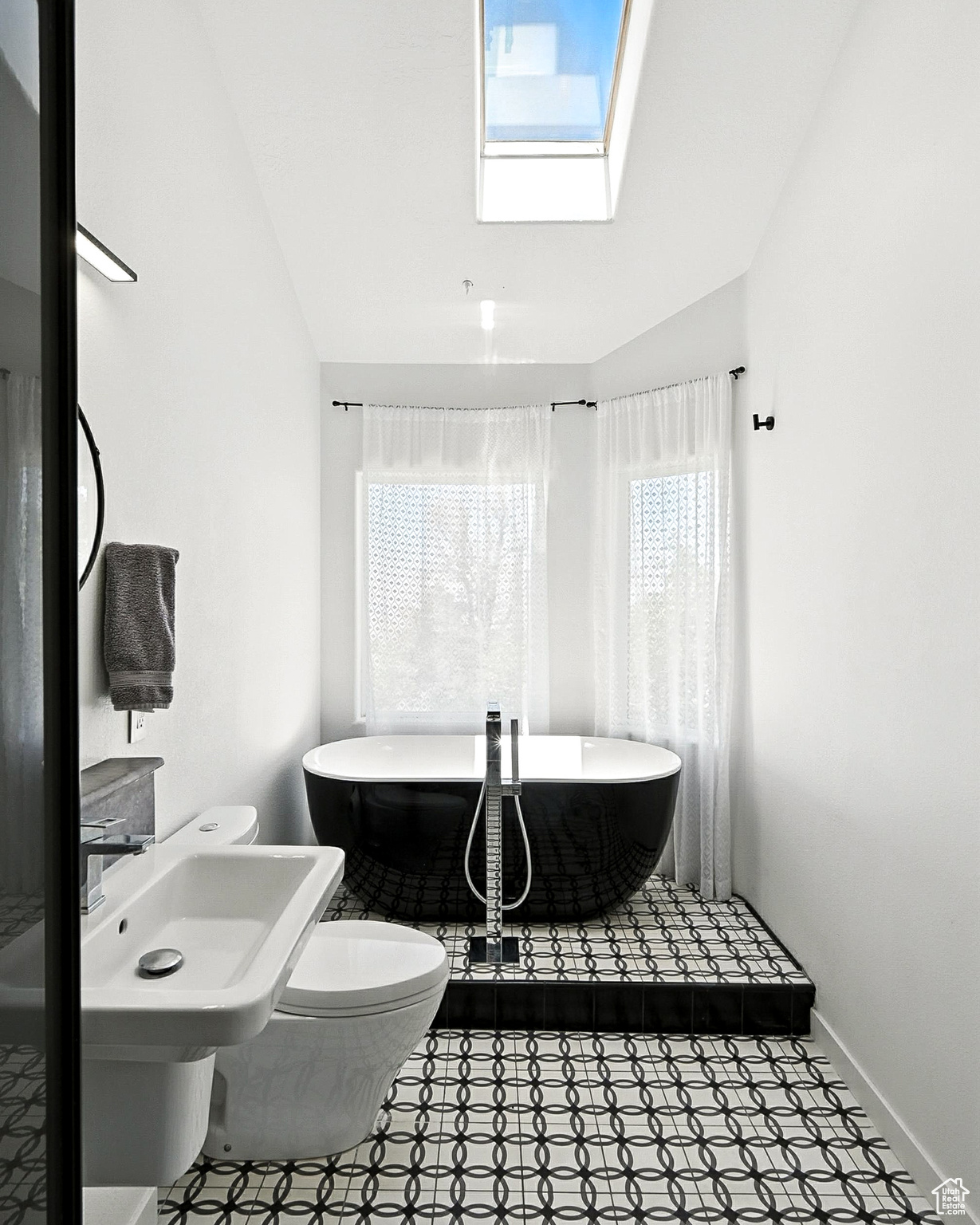 CEDAR HIGHLANDS - Residential