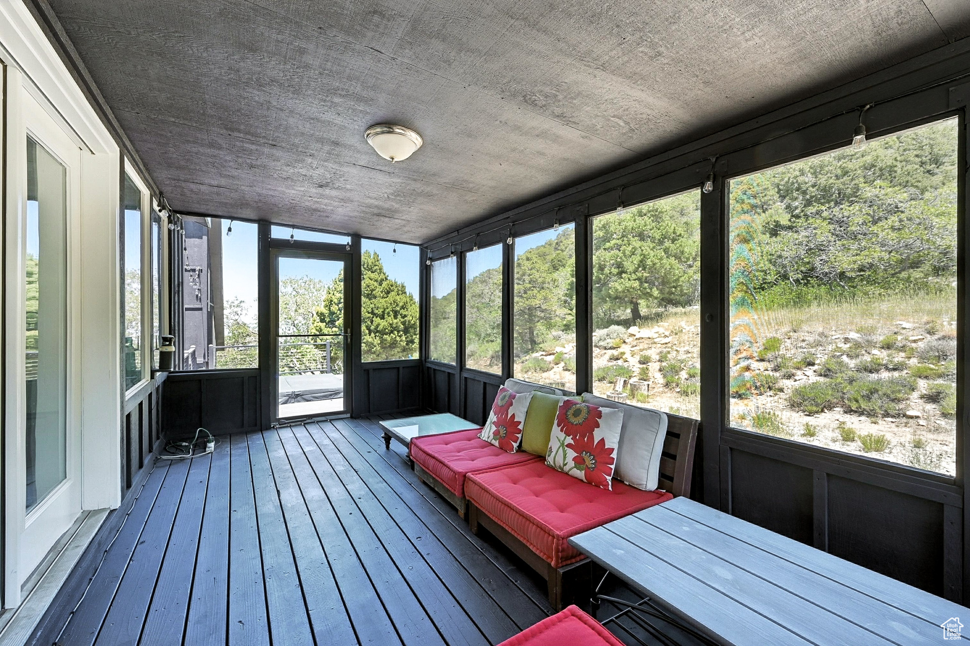 CEDAR HIGHLANDS - Residential