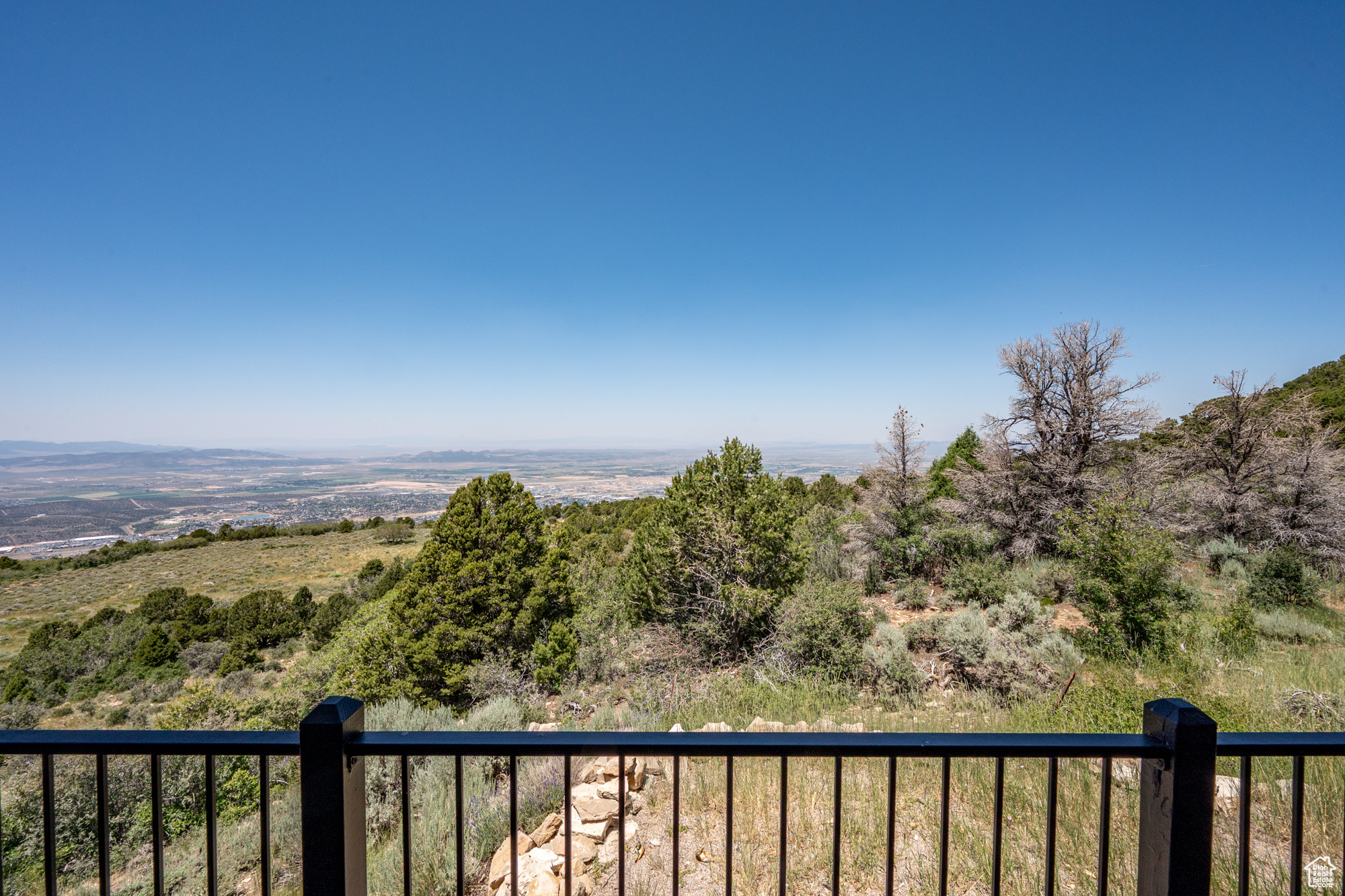 CEDAR HIGHLANDS - Residential