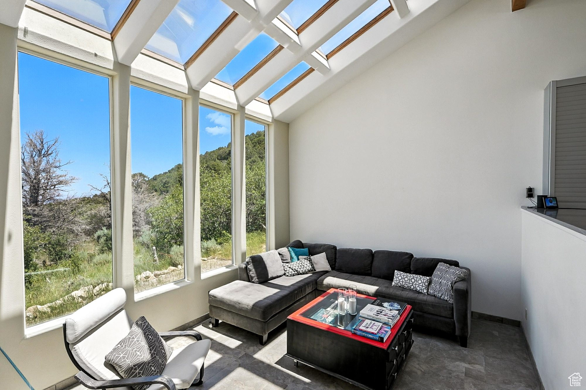 CEDAR HIGHLANDS - Residential