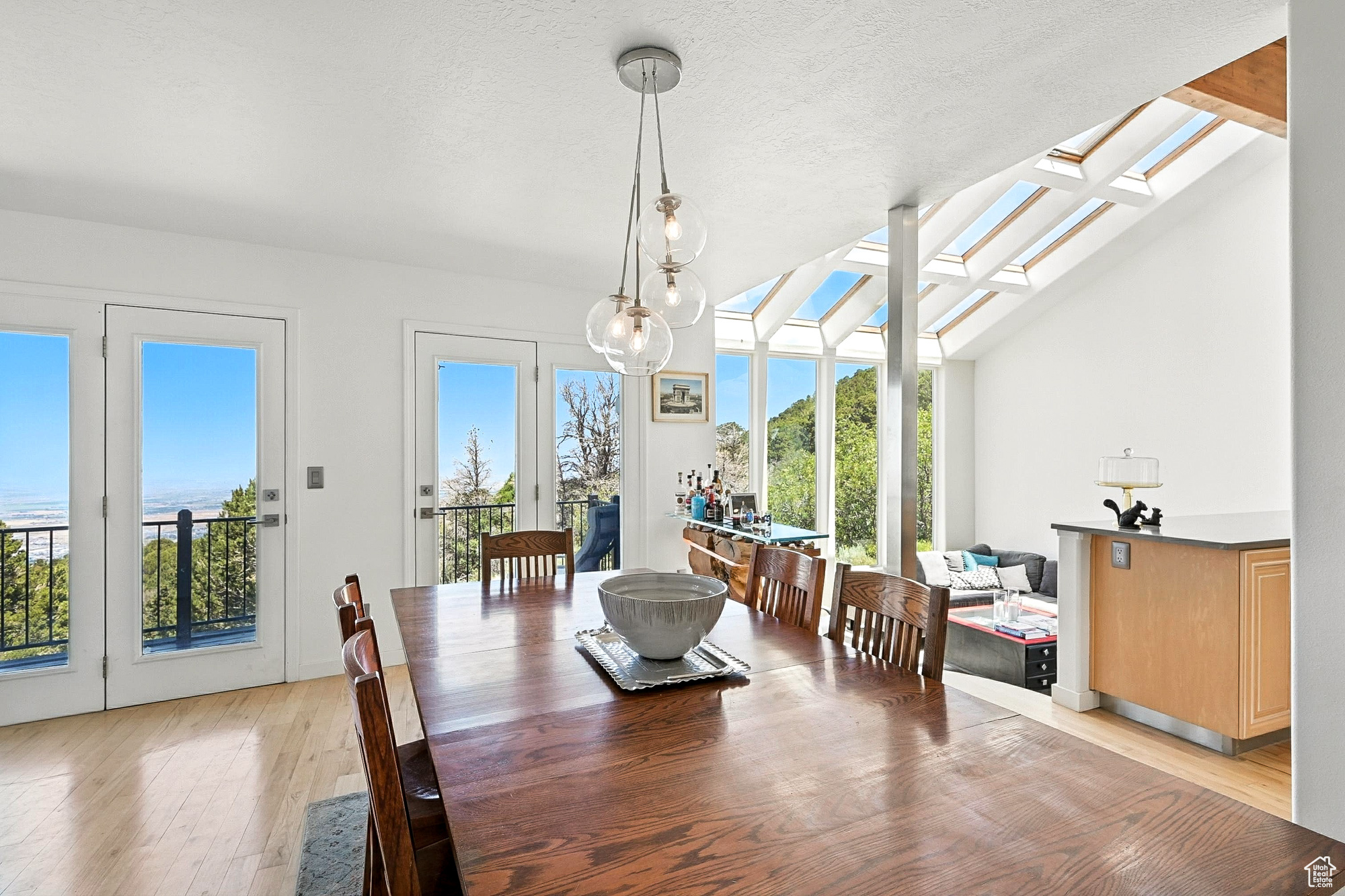 CEDAR HIGHLANDS - Residential