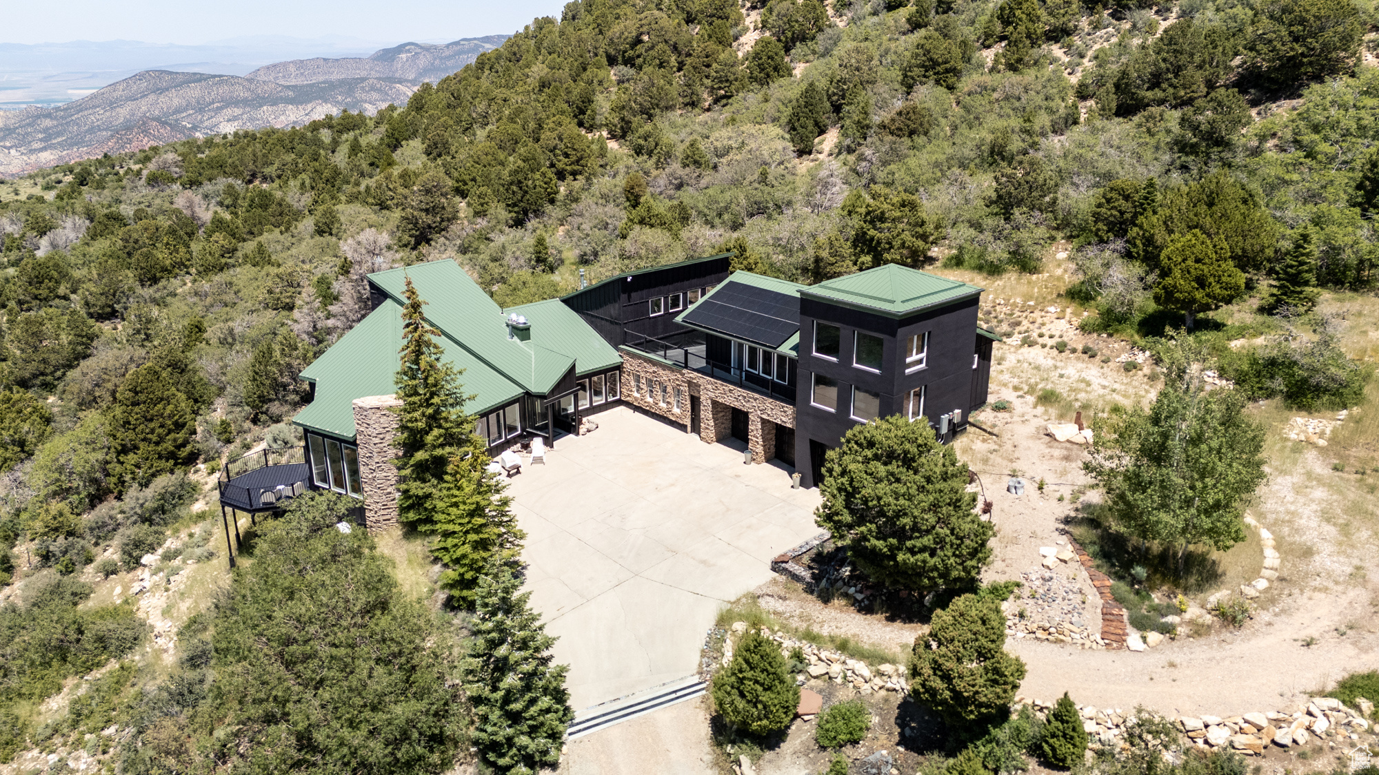 CEDAR HIGHLANDS - Residential