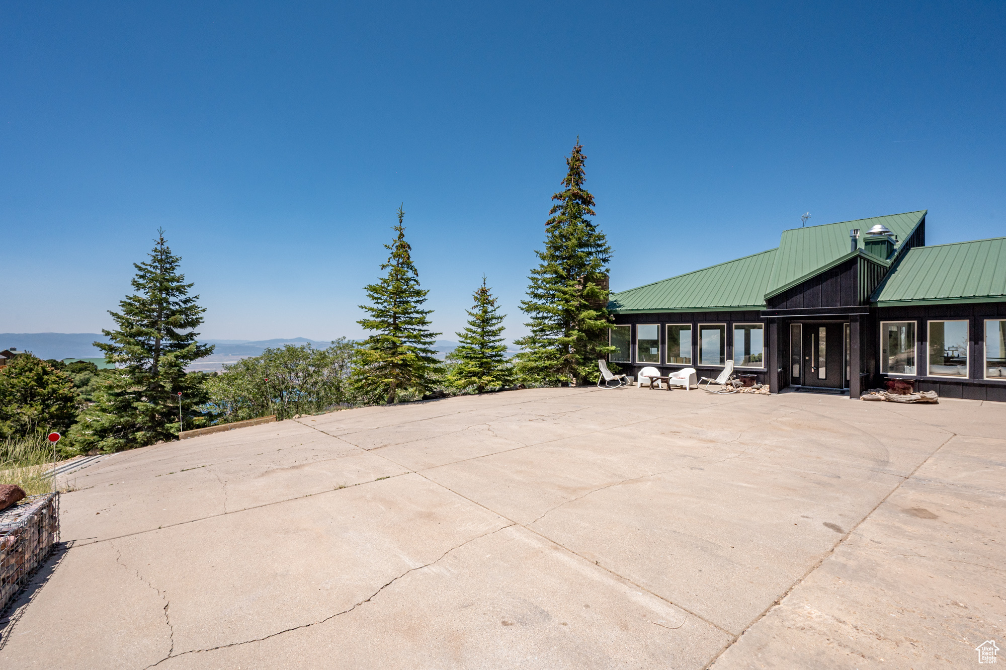 CEDAR HIGHLANDS - Residential