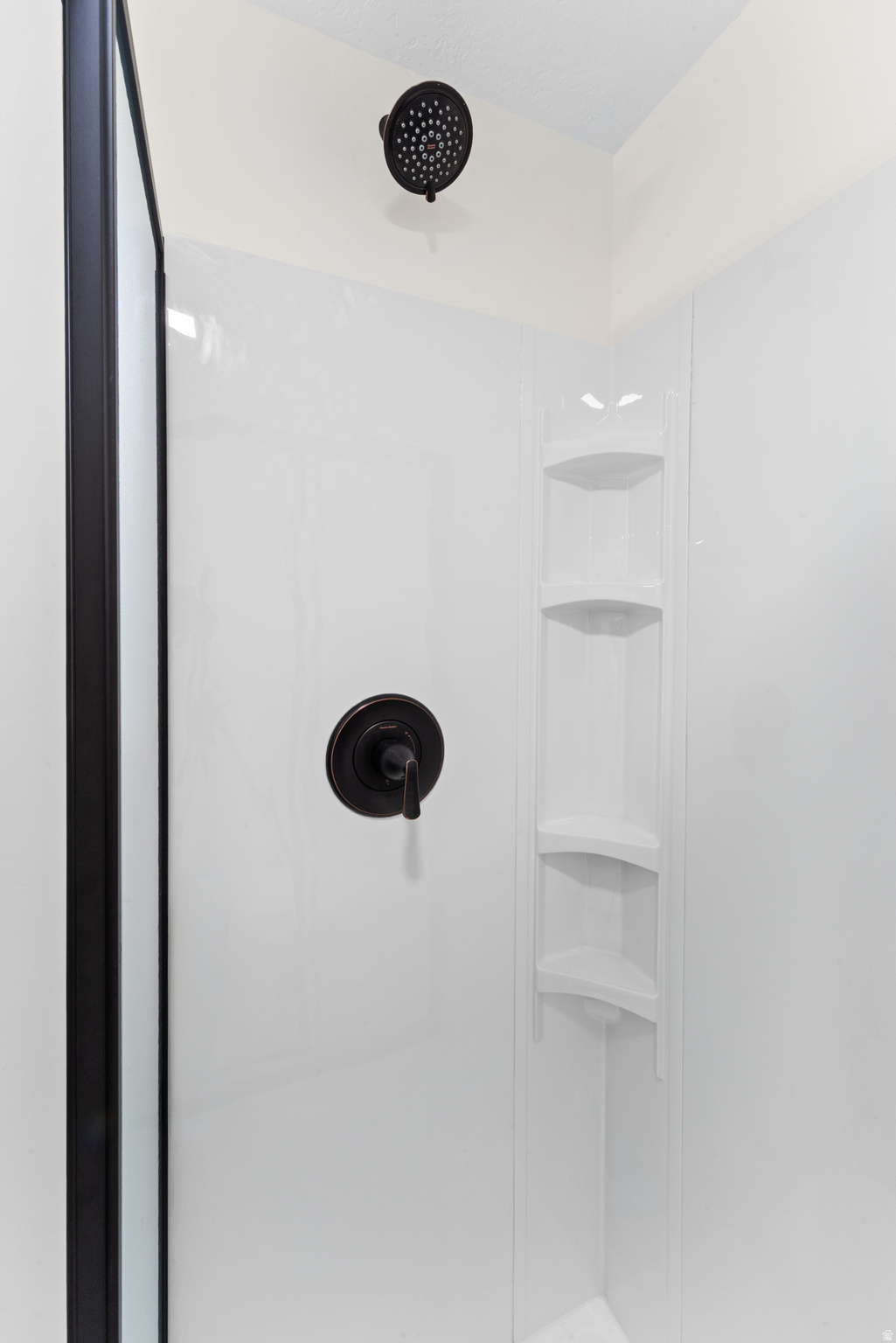 GREEN TREE - Residential