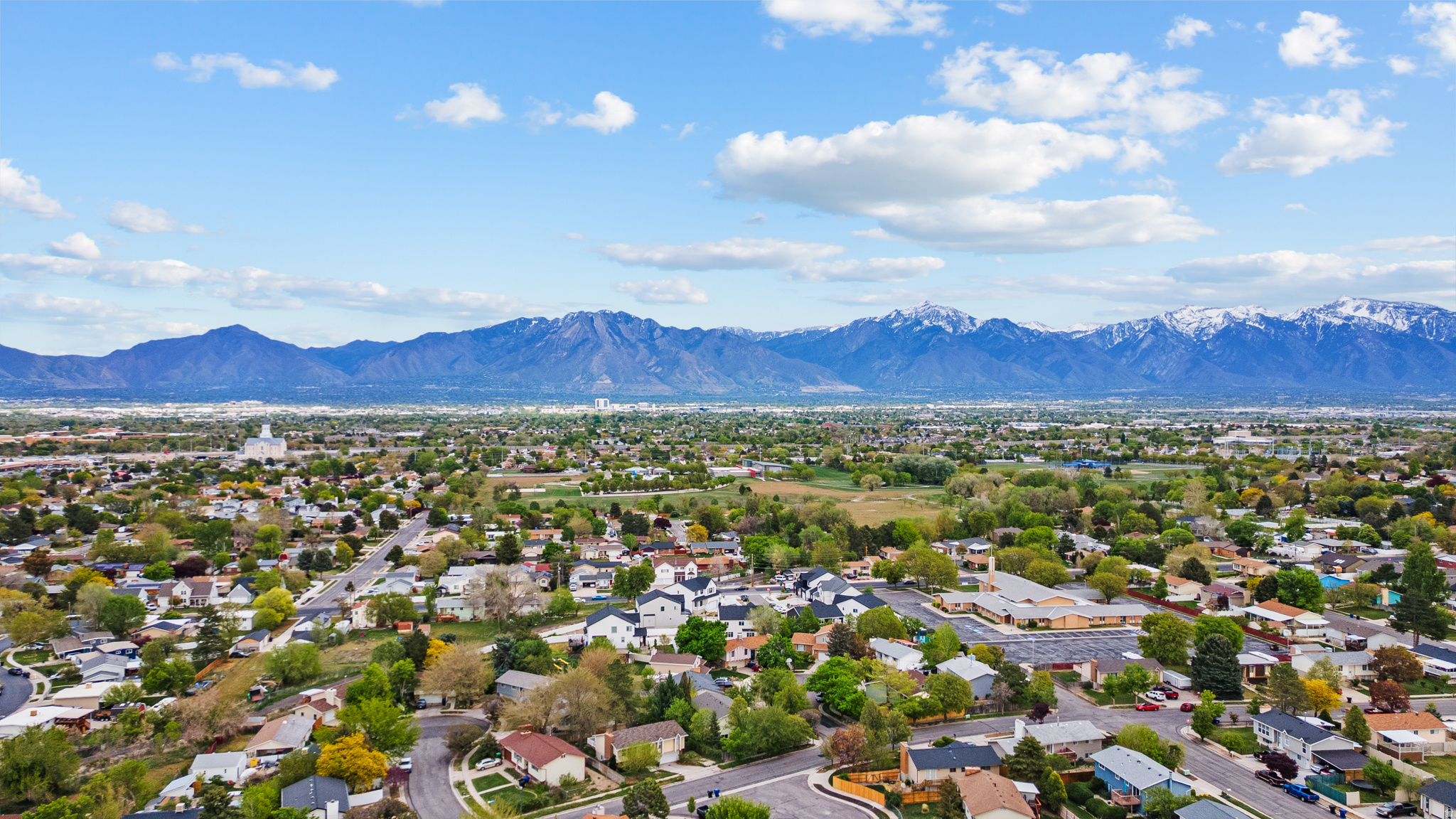 GREEN TREE - Residential