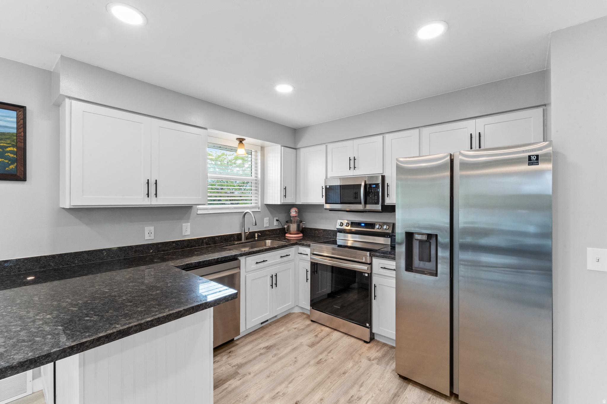 GREEN TREE - Residential