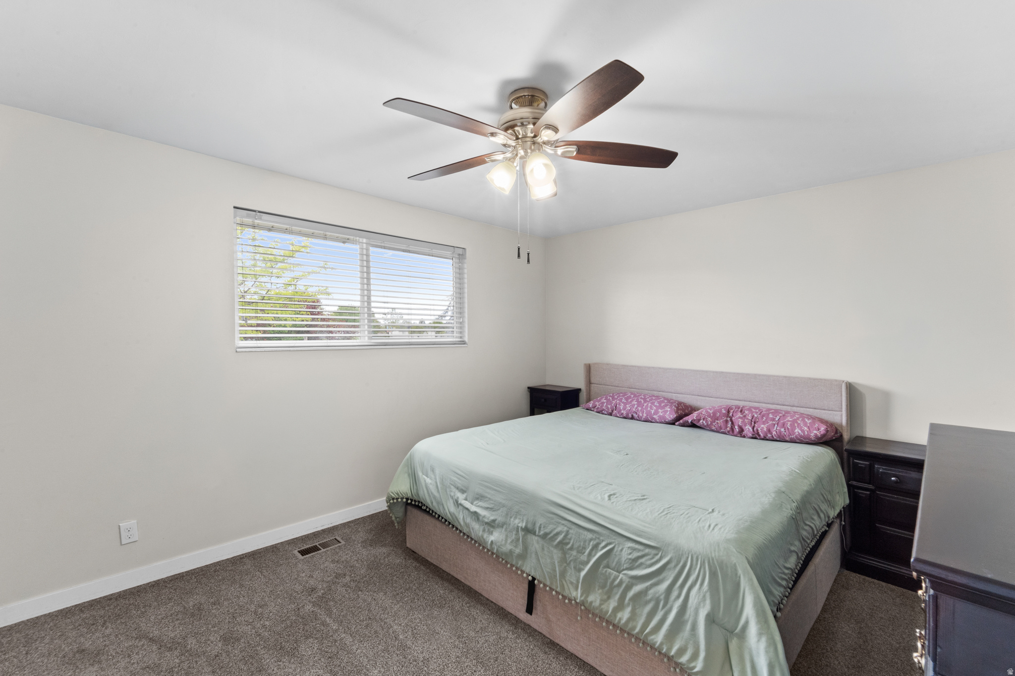 GREEN TREE - Residential