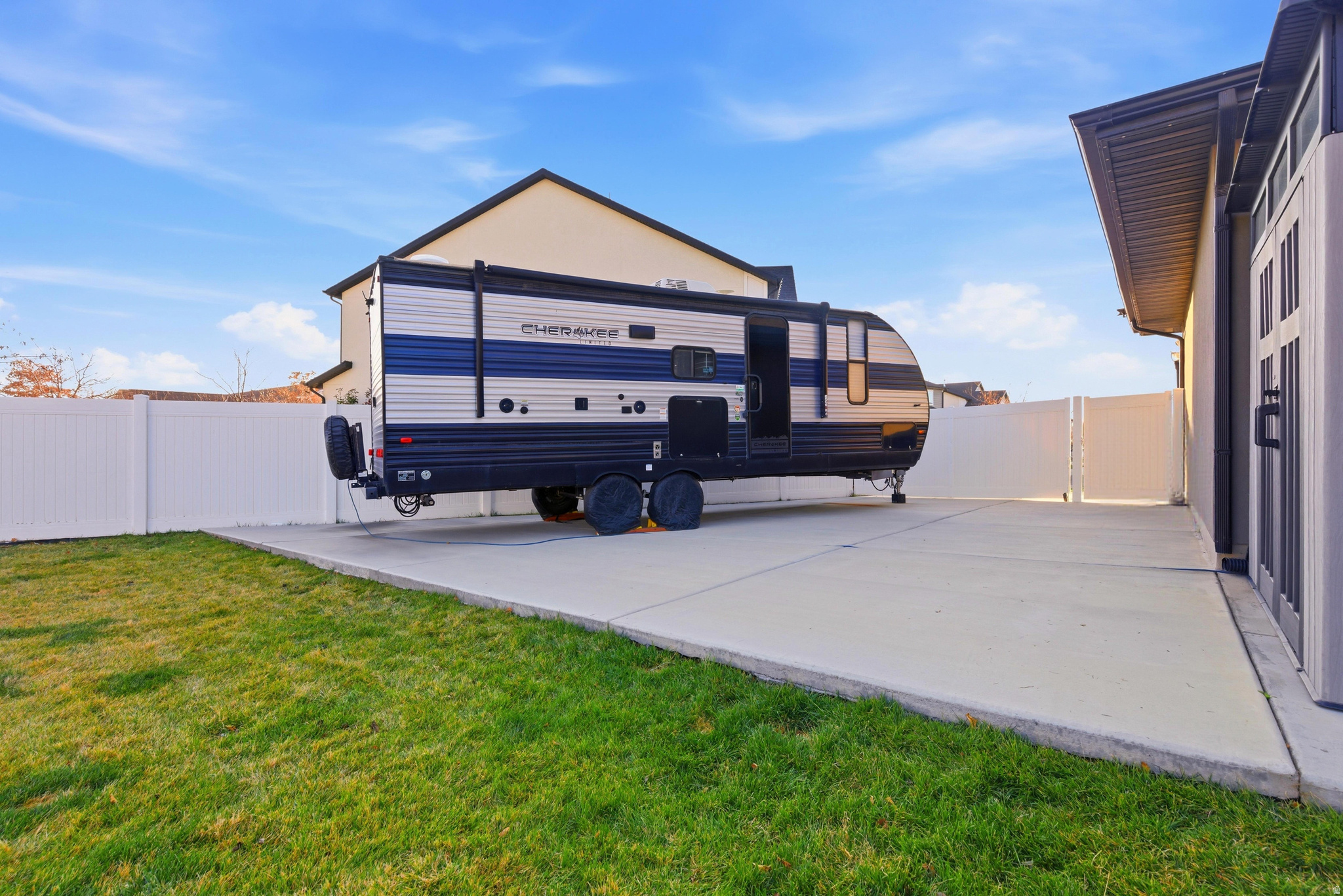 SHAMROCK - Residential