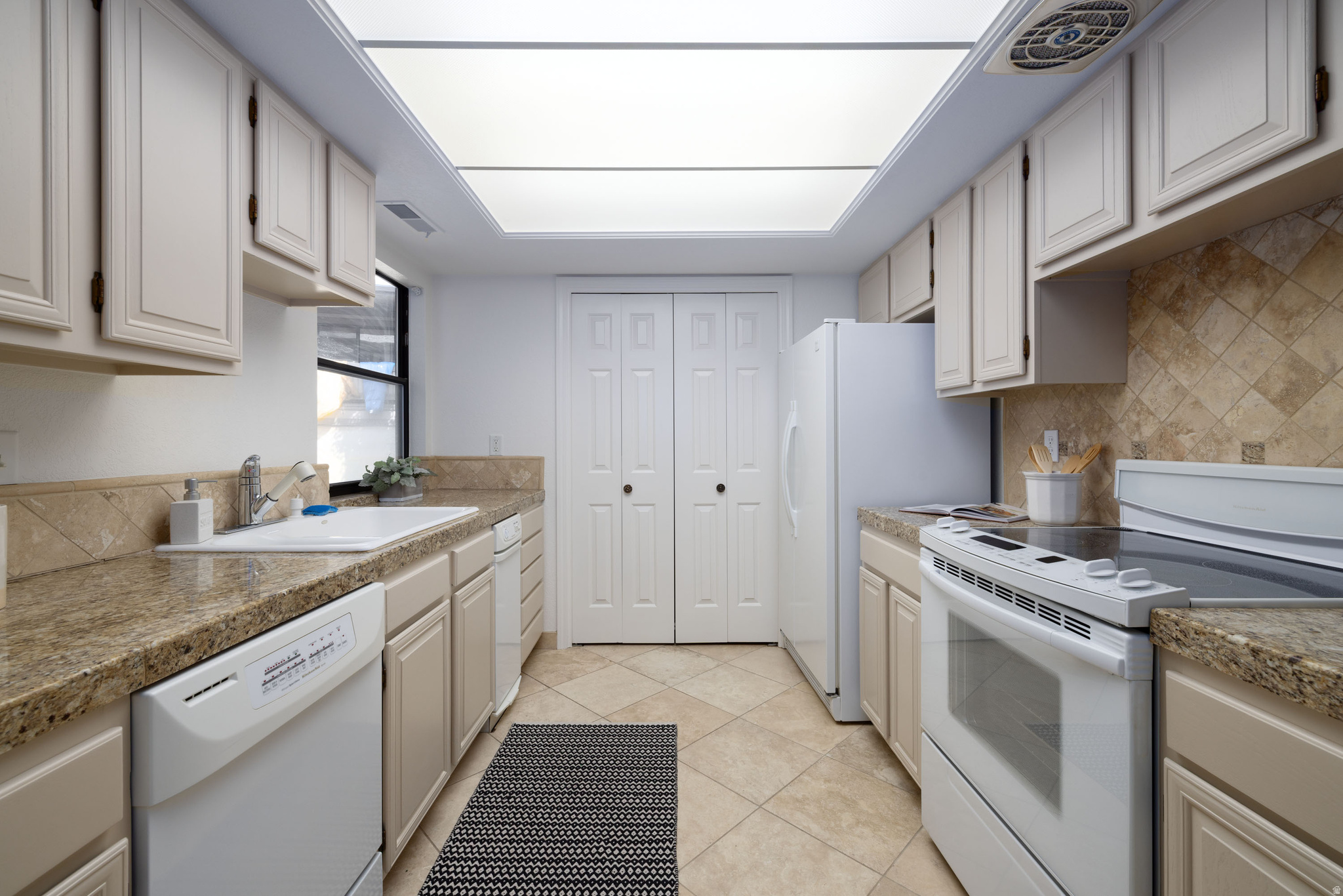 MEADOWS - Residential