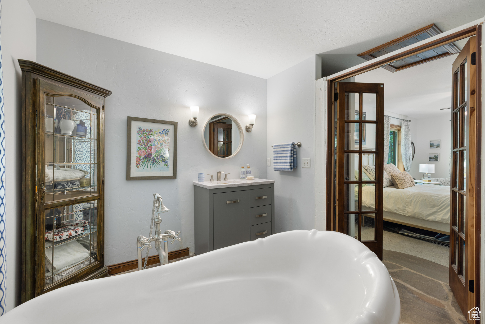 PINE MEADOW RANCH - Residential
