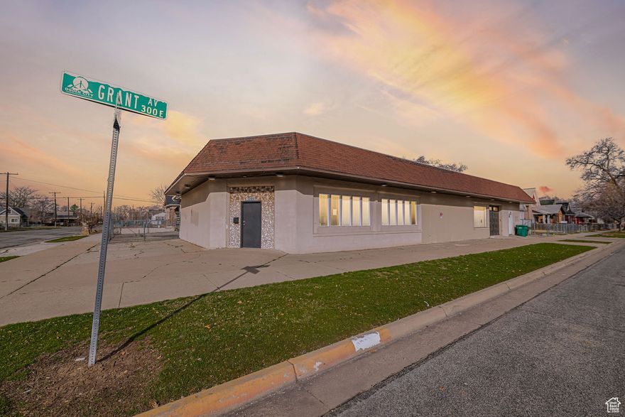 Square footage figures are provided as a courtesy estimate only and were obtained from county records .  Buyer is advised to obtain an independent measurement. Please review attached document for addition information regarding zoning or verify all info through the Weber County Zoning department.