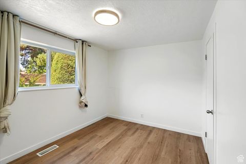 Tiny photo for 263 W GARDEN PARK DR N, Orem, UT 84057 (MLS # 2119445)