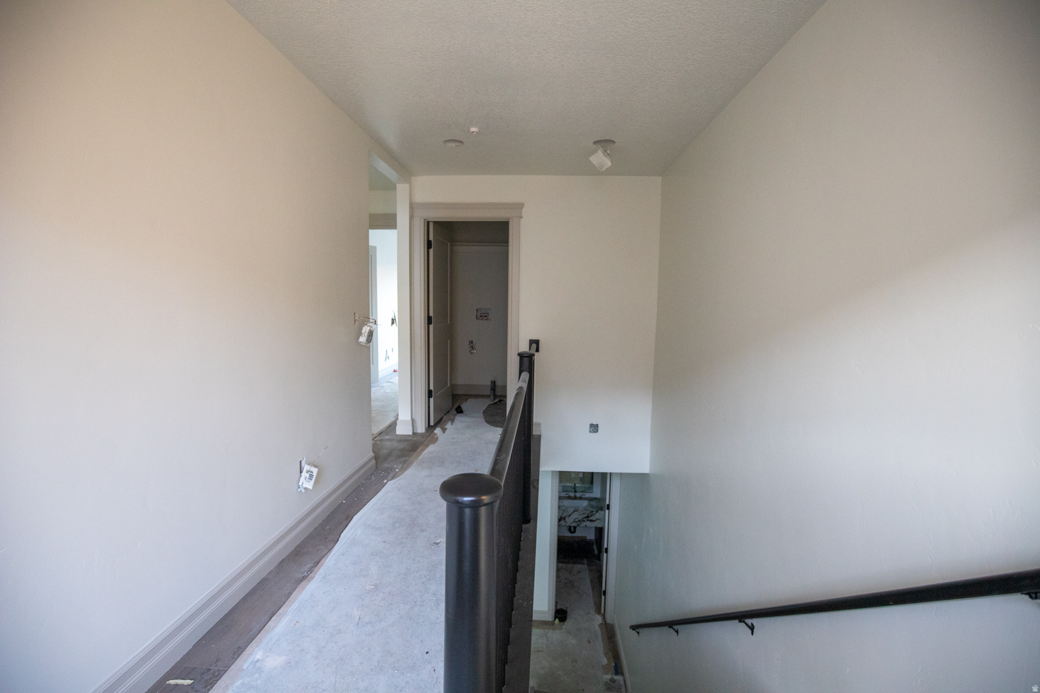 THE IRIS - Residential